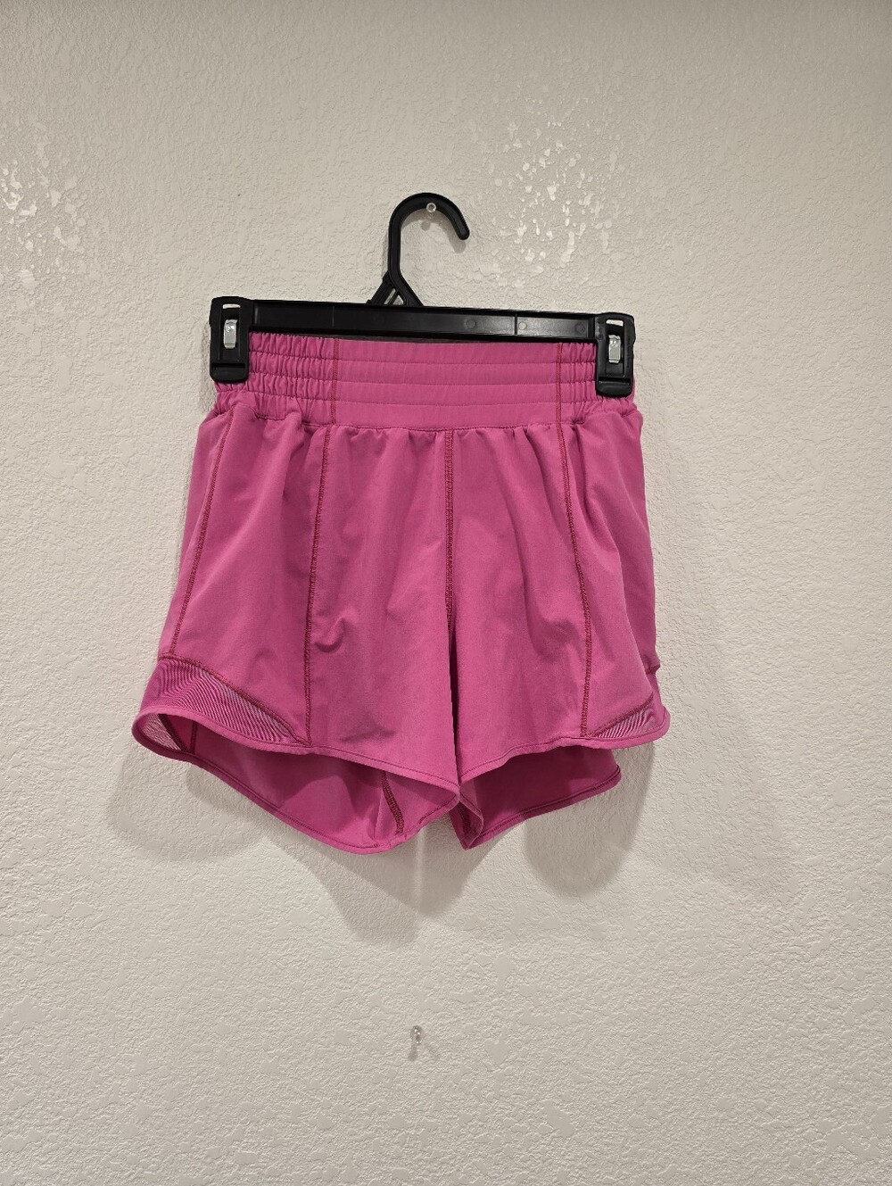Lululemon Hotty Hot High-Rise Short Sonic Pink Size 2 - Picture 3 of 10
